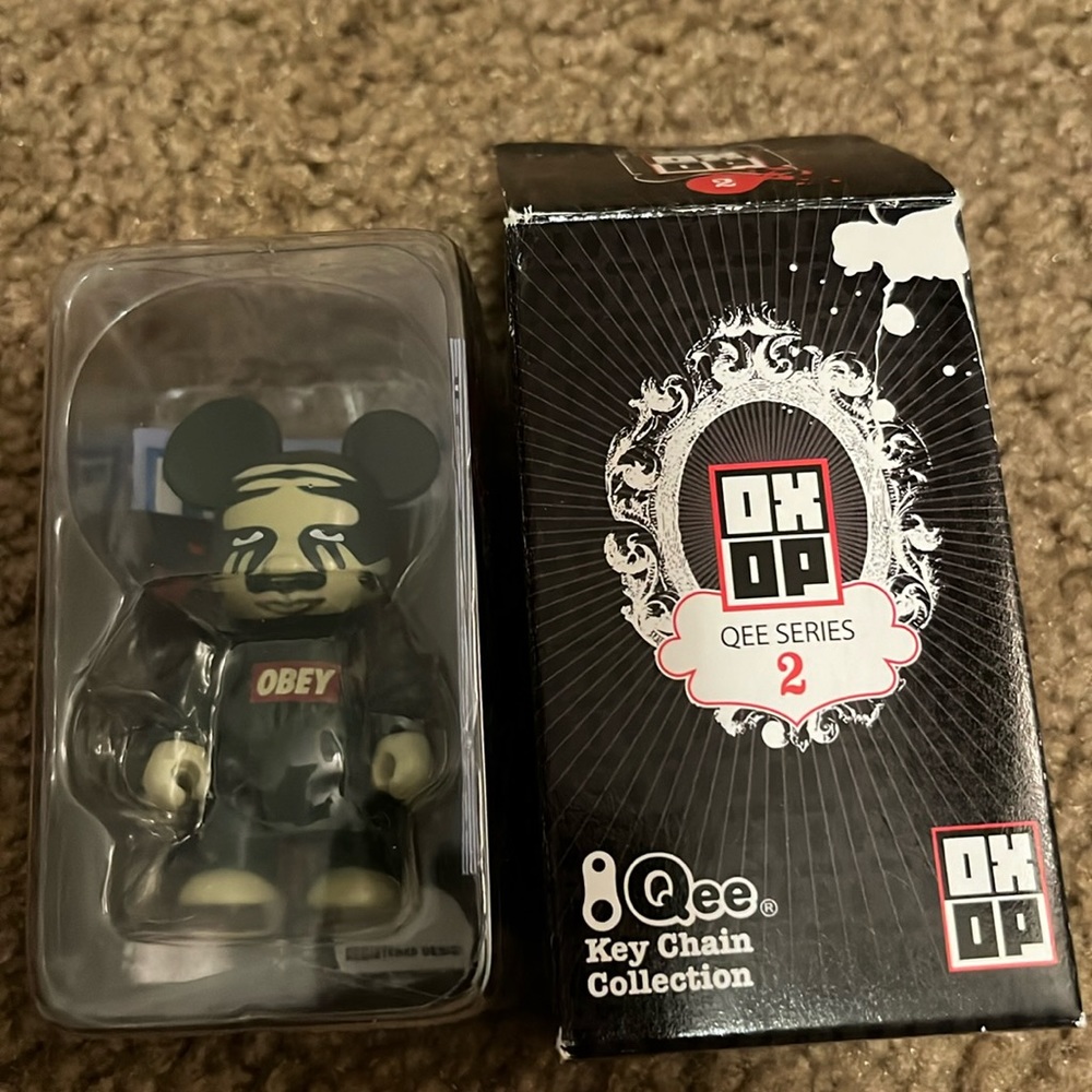 SHEPARD FAIREY OBEY STEALTH BOMBER OXOP BEAR QEE series 2
